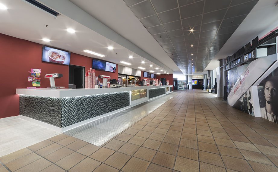 Multicines Bages Centre is renovated with 17 metres of bar made with KRION® - Solid Surface