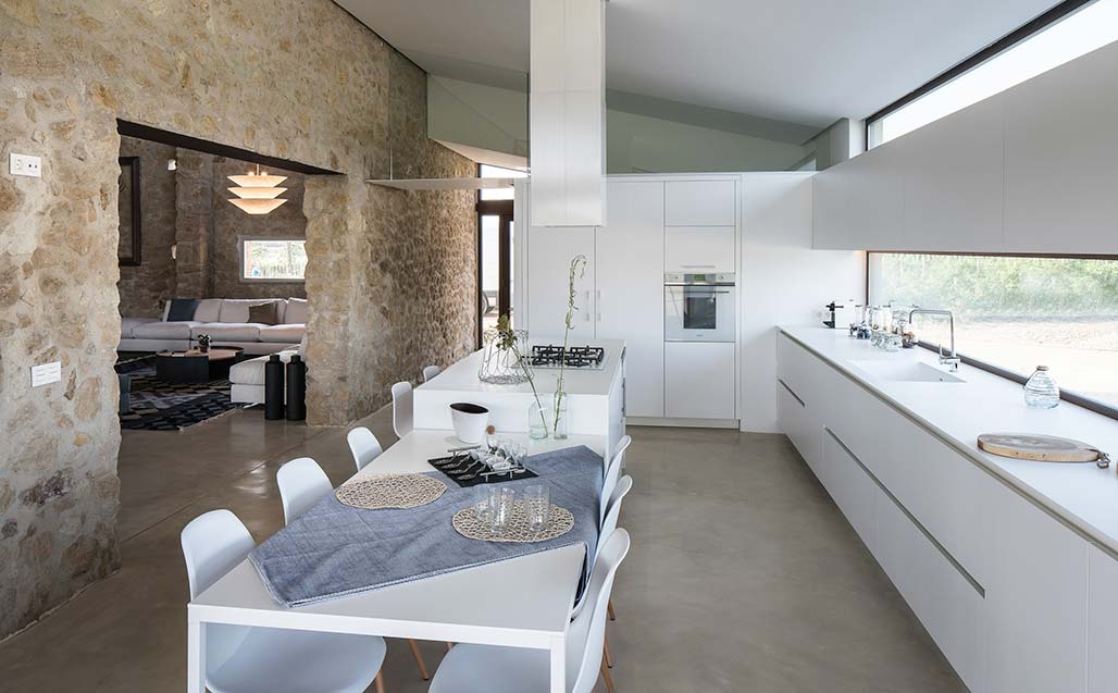 KRION Solid Surface in the project of Gloria Duran combining rural construction with modern life