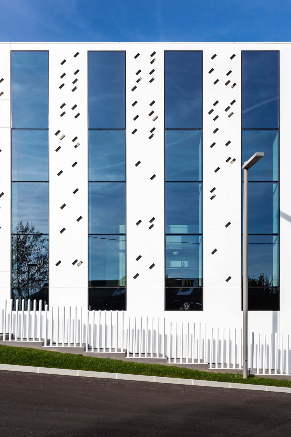 porcelanosa façade lyon